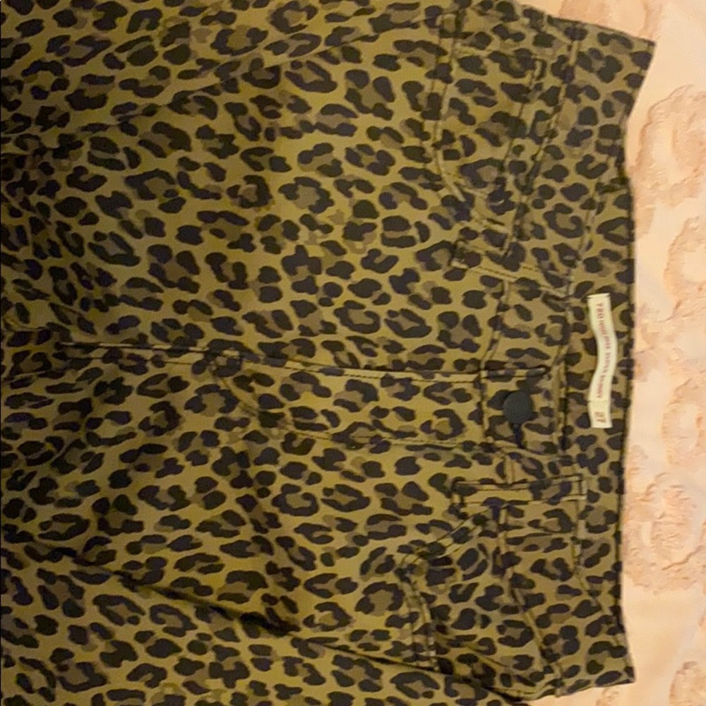 Animal print stretch leggings